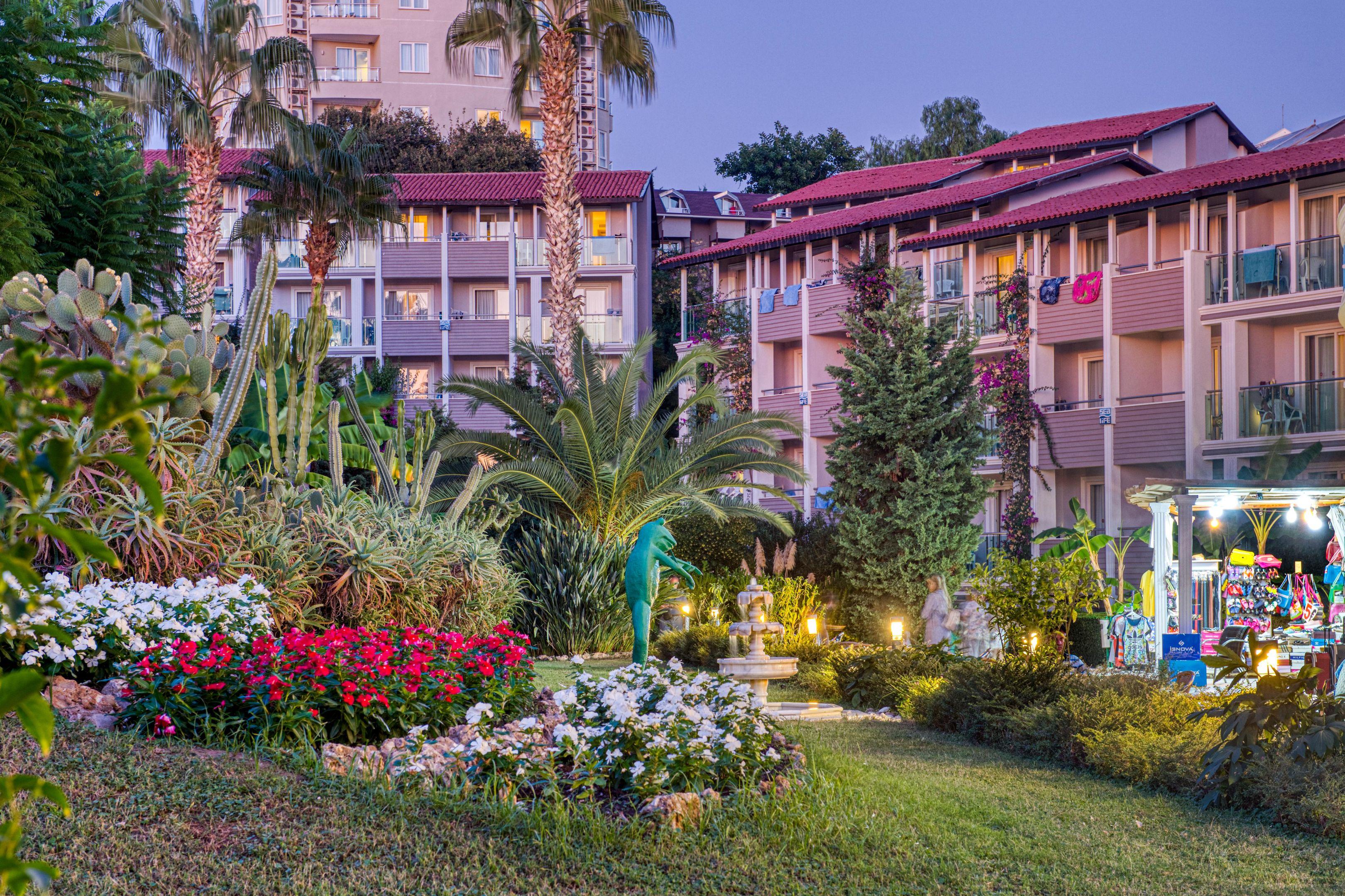 Sealife Buket Resort & Beach Hotel Okurcalar Exterior photo